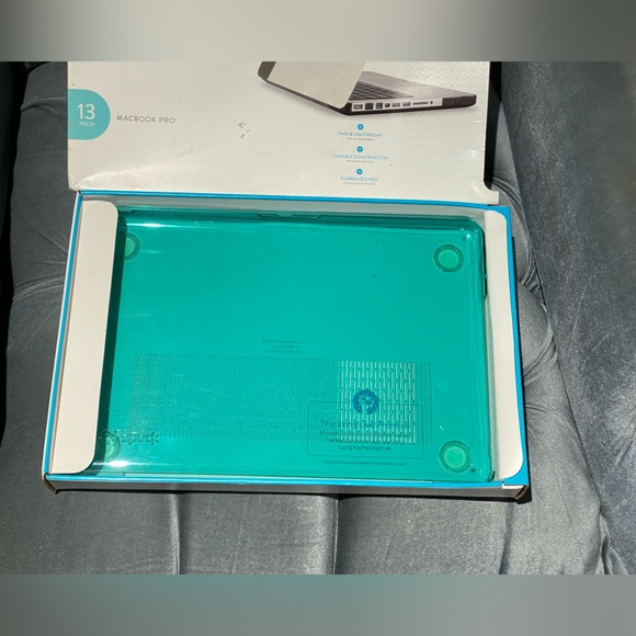 Speck MacBook Pro 13in Case - Picture 2 of 3